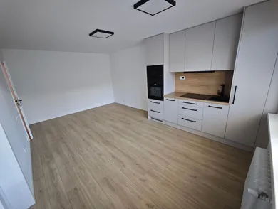Na predaj 2-izbový byt, 56 m², Bratislava-Nové Mesto, Kyjevská