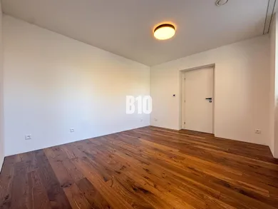 Na predaj 4-izbový byt, 105 m², Trenčín