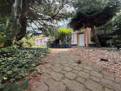 Na predaj 8-izbový dom, 466 m², Šaľa, Gaštanová
