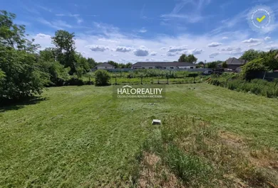Na predaj pozemok, 637 m², Tomášikovo