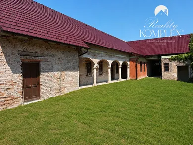 Domy na sprzedaż, 6-pokojowe, Komárno · €480 000