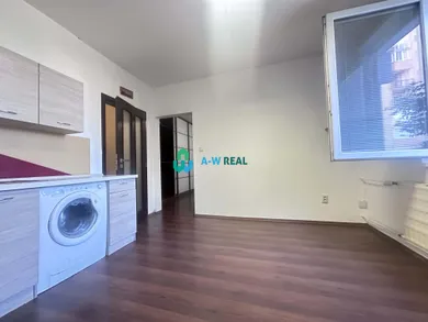 Kiadó lakások, 1-szobás, Dunajská Streda · €500