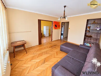 Na predaj 3-izbový byt, 64 m², Piešťany, Lipová