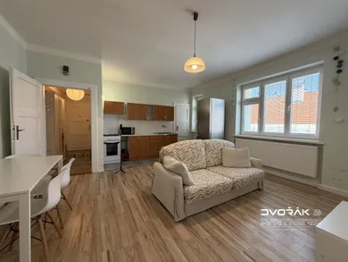 Byty na prenájom 2-izbový, Banská Bystrica · €680