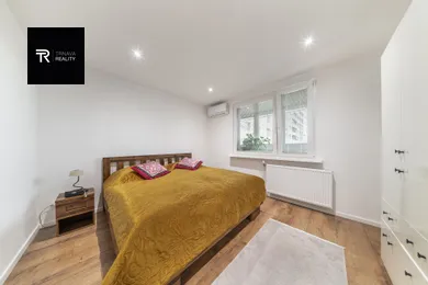 Na predaj 4-izbový byt, 92 m², Trnava, Ulica Juraja Slottu