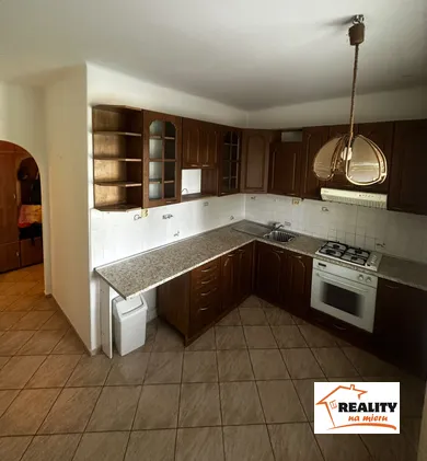 Na predaj 3-izbový byt, 62 m², Bratislava-Ružinov, Súhvezdná