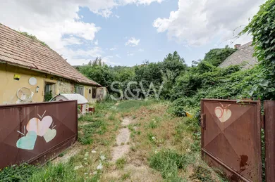 Na predaj pozemok, 126 m², Bratislava-Devín, Kremeľská