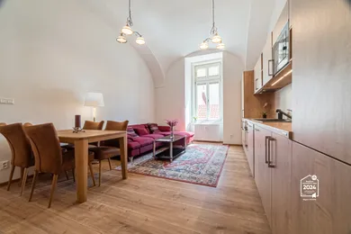 Na prenájom 3-izbový byt, 83 m², Košice-Staré Mesto, Hlavná
