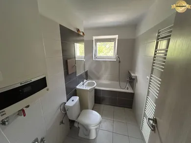 Na predaj 3-izbový byt, 65 m², Dubnica nad Váhom, Okružná