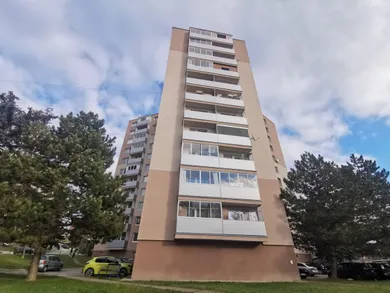 Na prenájom 3-izbový byt, 81 m², Bánovce nad Bebravou