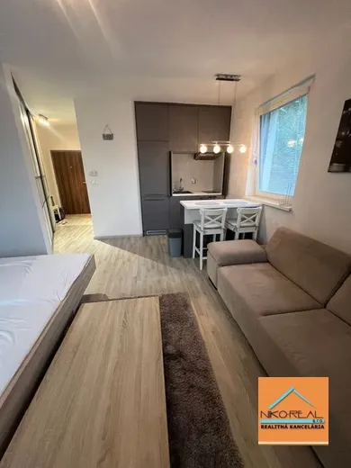 Mieszkania na wynajem, 1-pokojowe, Stupava · €650