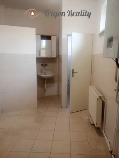 Na prenájom 3-izbový byt, Komárno, Ul. odborárov