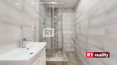 Na predaj 3-izbový byt, 72 m², Hlohovec, Gaštanová