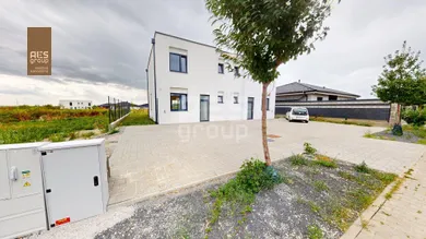 Domy na sprzedaż, 4-pokojowe, Modra · €289 000