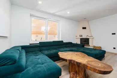 Domy na predaj 5-izbový, Banská Bystrica · €339 000