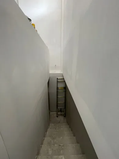 Na predaj 4-izbový byt, 89 m², Bratislava-Petržalka, Gessayova