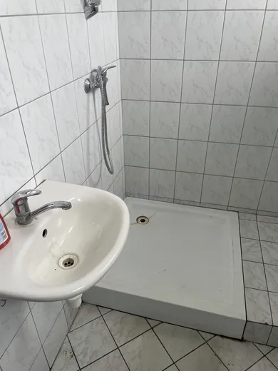 Na prenájom objekt, 340 m², Komárno