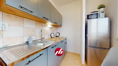 Na prenájom 1-izbový byt, 35 m², Bratislava-Dúbravka, Kpt. Jána Rašu