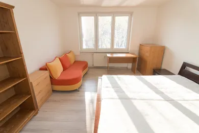 Na predaj 2-izbový byt, 56 m², Bratislava-Nové Mesto, Ovručská