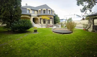 Domy na predaj 7-izbový, Senica · €448 000