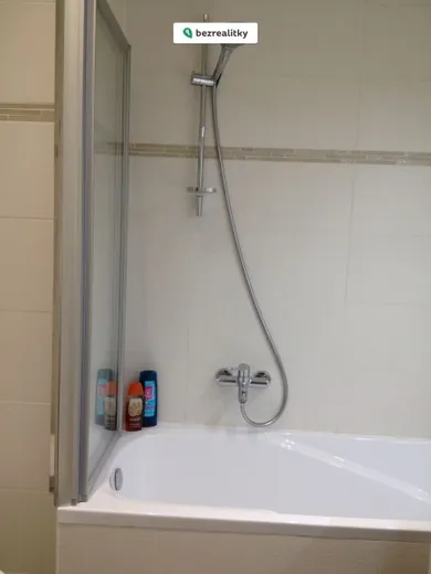 Na prenájom 1-izbový byt, 39 m², Bratislava-Ružinov