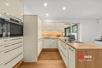 Na predaj 3-izbový byt, 67 m², Dunajská Streda, Mihálya Marczella