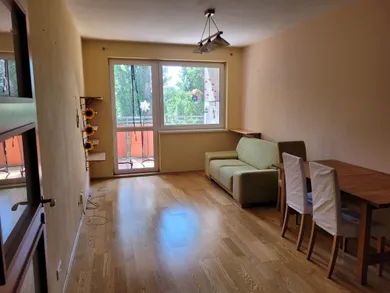 Na prenájom 2-izbový byt, 49 m², Bratislava-Ružinov, Haburská 49/C