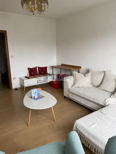 Na prenájom 3-izbový byt, 70 m², Bratislava-Petržalka, Farského