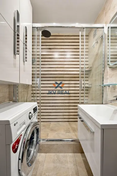 Na predaj 4-izbový byt, 81 m², Bratislava-Dúbravka, Drobného