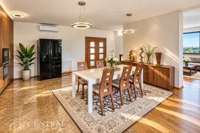 Na prenájom 4-izbový byt, 125 m², Bratislava-Staré Mesto