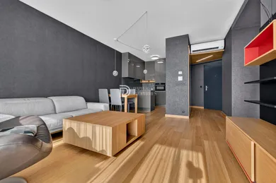 Na prenájom 2-izbový byt, 24 m², Bratislava-Staré Mesto, Landererova