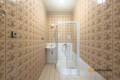 Na predaj 5-izbový dom, 228 m², Bratislava-Vajnory, Dorastenecká