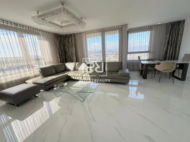 Na predaj 3-izbový byt, 118 m², Bratislava-Ružinov, Plynárenská
