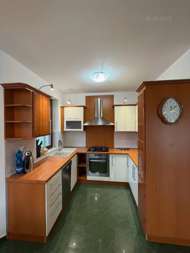 Na prenájom 5-izbový dom, 150 m², Trenčín, Jahodová