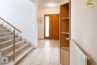 Na predaj 6-izbový dom, 300 m², Humenné, Sídlisko Poľana