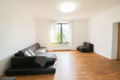 Na predaj dom, 214 m², Bratislava-Rača, Oblačná