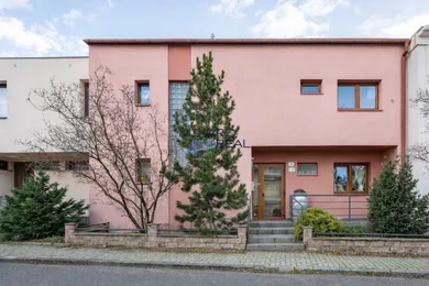 Na predaj dom v Bratislava-Nové Mesto · €780 000 · Čiastočná rekonštrukcia
