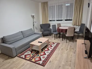 Byty na prenájom 3-izbový, Bratislava-Ružinov · €670