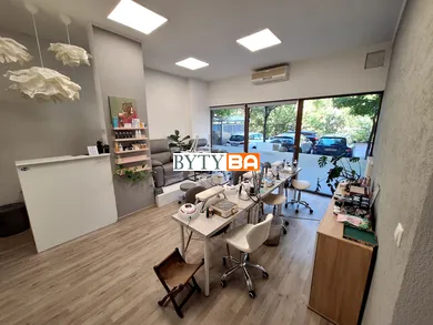 Komerčné priestory na predaj, Bratislava-Ružinov · €141 894