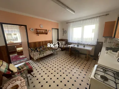 Na predaj 4-izbový dom, 170 m², Veľké Kostoľany