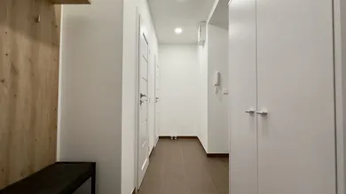 Na prenájom 1-izbový byt, 40 m², Trnava, Trnava / Hospodárska
