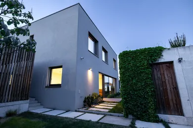 Na predaj dom v Bratislava-Nové Mesto · €1 599 000 · Novostavba