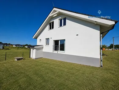 Na predaj dom, 110 m², Ďurďošík, nemá