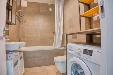 Na prenájom 2-izbový byt, 72 m², Bratislava-Dúbravka, Martina Granca