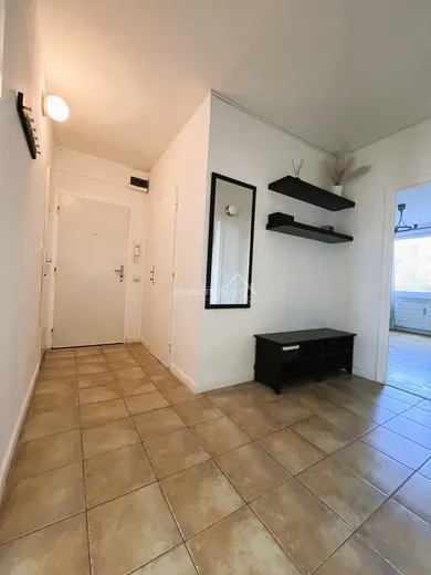 Na predaj 3-izbový byt, 82 m², Levice, P. Jilemníckeho