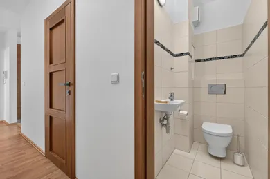 Na prenájom 4-izbový byt, 113 m², Bratislava-Ružinov, Mraziarenská