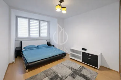 Na predaj 4-izbový byt, 88 m², Bratislava-Petržalka, Wolkrova