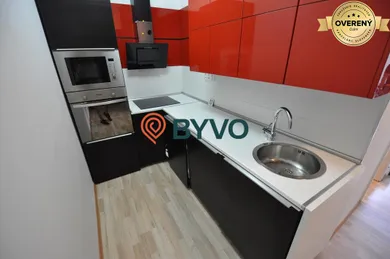 Na predaj 2-izbový byt, 54 m², Bratislava-Petržalka, Lachova
