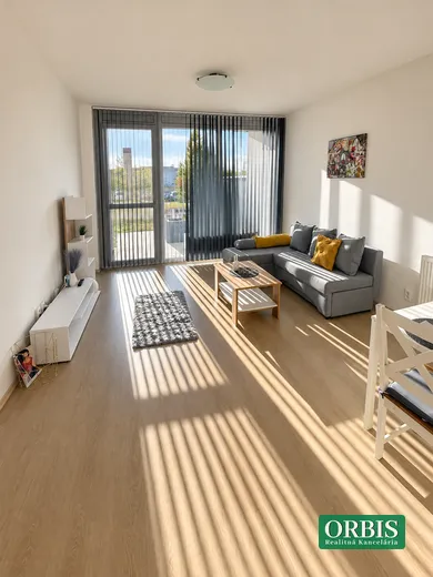 Na prenájom 2-izbový byt, 53 m², Pezinok, Silvánová
