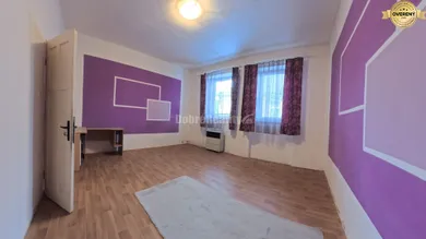 Na predaj 2-izbový dom, 120 m², Levice, Jesenského